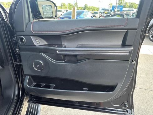 Used 2021 Ford Expedition Limited AWD/4WD image 17