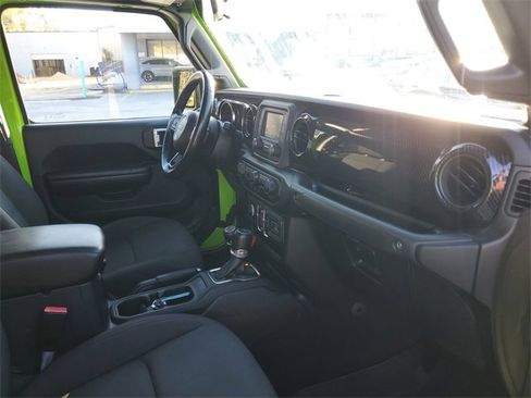 Used 2021 Jeep Gladiator Willys image 34