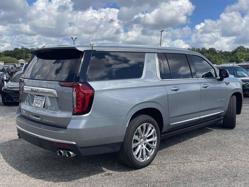 Used 2024 GMC Yukon XL Denali w/ Denali Reserve Package AWD/4WD image 3