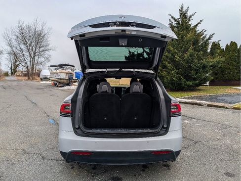 Used 2016 Tesla Model X Performance image 7