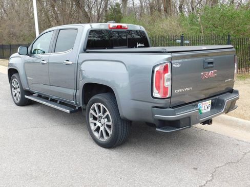 Used 2019 GMC Canyon Denali image 3