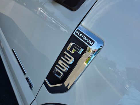 Used 2020 Ford F350 Platinum AWD/4WD image 9