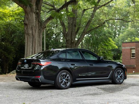 Used 2023 BMW i4 eDrive40 w/ Premium Package RWD image 8