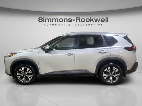 Used 2023 Nissan Rogue SV w/ SV Premium Package AWD/4WD image 8