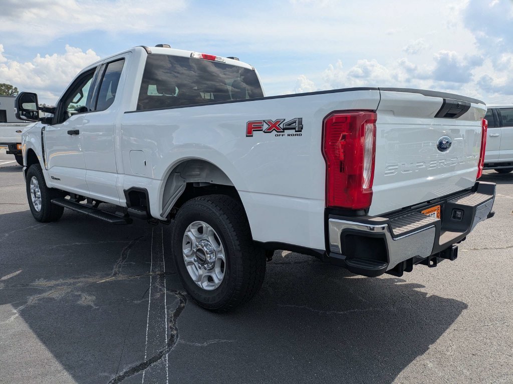 New 2026 Ford F250 XLT w/ FX4 Off-Road Package AWD/4WD image 28