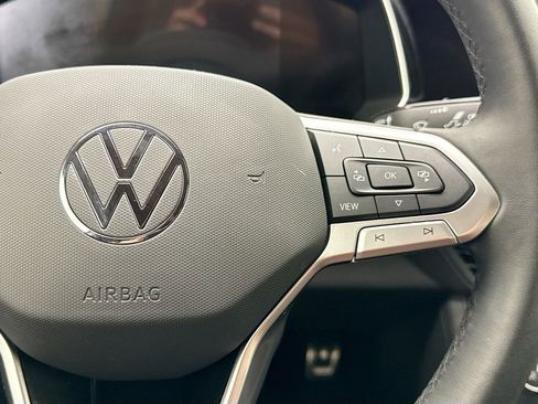 Used 2024 Volkswagen Jetta Sport image 12