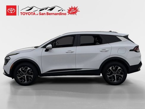 Used 2023 Kia Sportage EX image 2