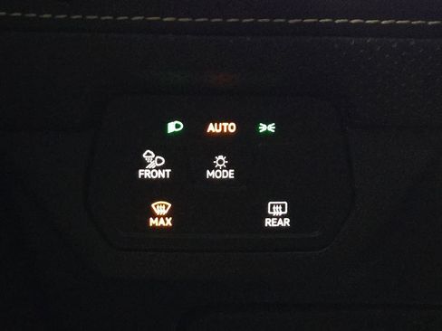 Used 2024 Volkswagen Atlas SEL AWD/4WD image 40
