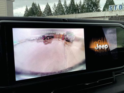 Certified 2025 Jeep Wrangler Rubicon w/ Safety Group image 19