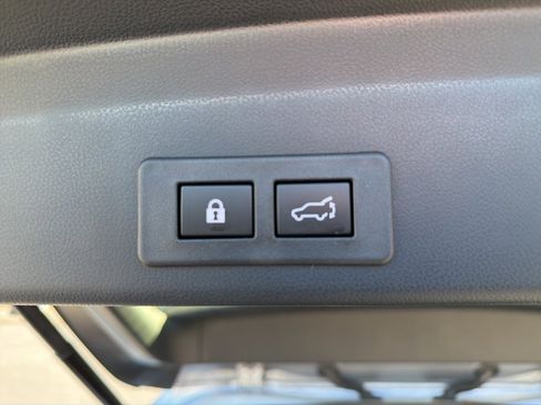 Certified 2025 Subaru Ascent Premium image 19