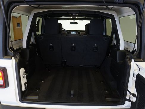 Used 2020 Jeep Wrangler Unlimited Sport image 27