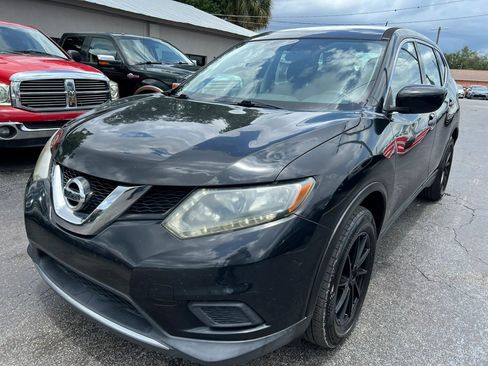 Used 2016 Nissan Rogue S FWD image 2