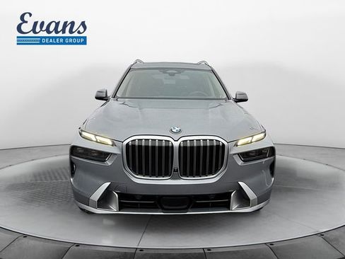 Used 2024 BMW X7 xDrive40i w/ Premium Package image 11