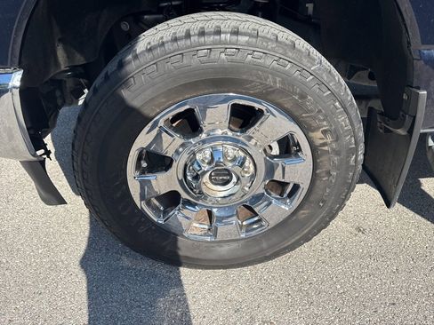 Used 2023 Ford F250 Lariat w/ Chrome Package image 43