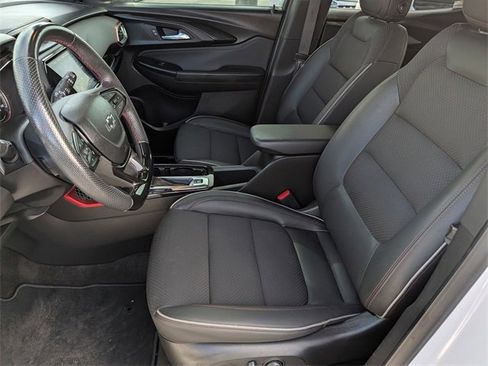 Used 2022 Chevrolet TrailBlazer RS w/ Technology Package image 10