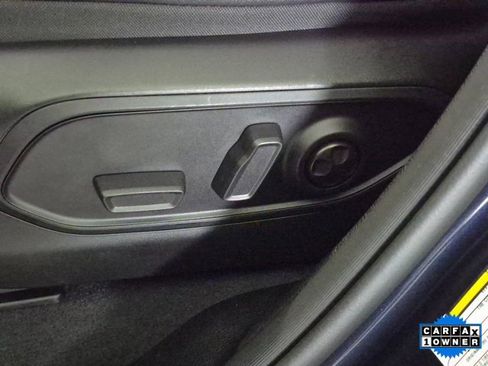 Used 2024 Jeep Grand Cherokee L Limited w/ Black Appearance Package image 15