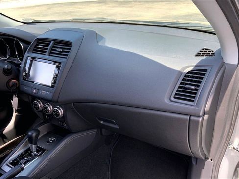 Used 2025 Mitsubishi Outlander Sport ES AWD/4WD image 13
