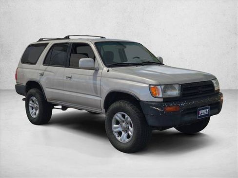 Used 1997 Toyota 4Runner SR5 w/ Preferred Equipment Group 1 AWD/4WD image 3