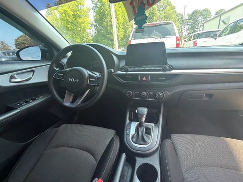 Used 2024 Kia Forte LXS FWD image 9