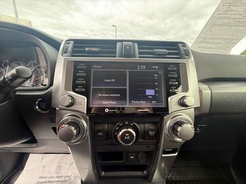 Certified 2022 Toyota 4Runner SR5 AWD/4WD image 10