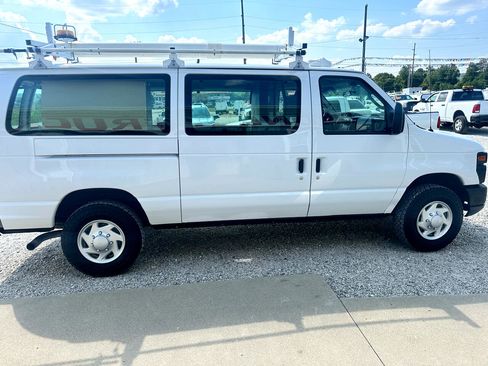 Used 2012 Ford E-350 and Econoline 350 Super Duty w/ Insulation Pkg image 2