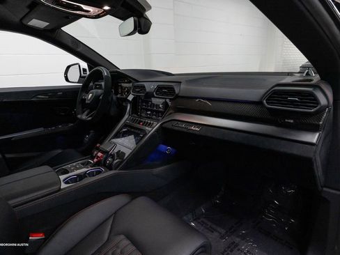 Used 2023 Lamborghini Urus Performante AWD/4WD image 48