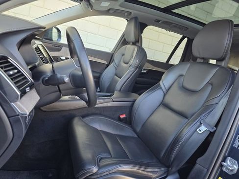 Used 2022 Volvo XC90 T8 Inscription image 18