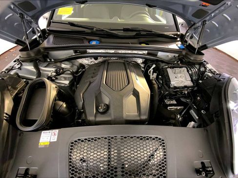 Used 2023 Porsche Macan image 32