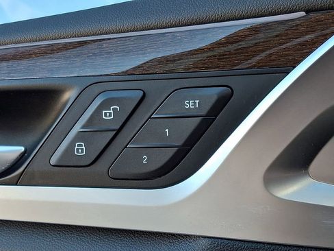 Used 2023 BMW X3 xDrive30i w/ Premium Package w/ZPA image 24