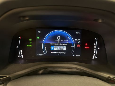 Used 2025 Toyota Camry SE w/ Convenience Package FWD image 19
