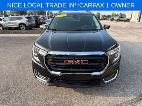 Used 2022 GMC Terrain SLE w/ Driver Convenience Package FWD image 4