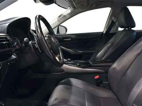 Used 2019 Lexus IS 300 RWD image 18