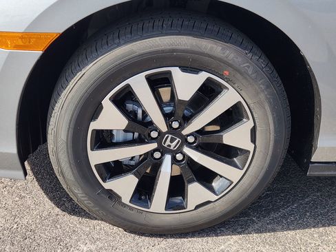 New 2026 Honda Odyssey EX-L image 14