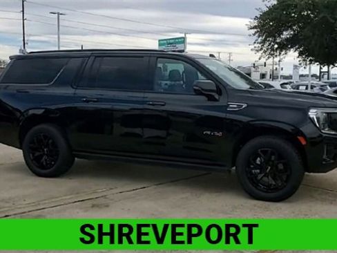 Used 2022 GMC Yukon XL AT4 image 2