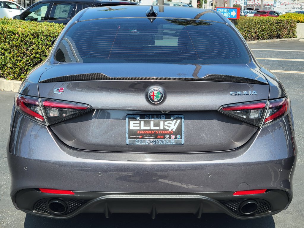 Used 2024 Alfa Romeo Giulia Veloce RWD image 33