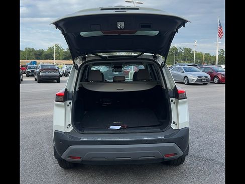 Used 2022 Nissan Rogue SV FWD image 4