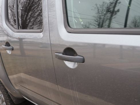 Used 2018 Nissan Frontier PRO-4X image 8