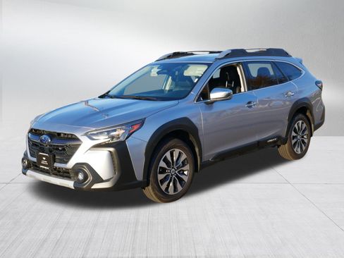 Used 2024 Subaru Outback Touring XT image 3