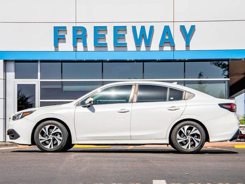 Used 2021 Subaru Legacy Premium AWD/4WD image 2