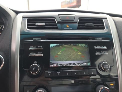 Used 2015 Nissan Altima 2.5 SV image 19