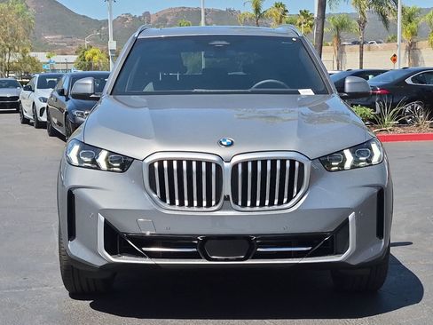 New 2026 BMW X5 xDrive40i w/ Climate Comfort Package AWD/4WD image 3