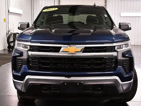 Used 2023 Chevrolet Silverado 1500 LT AWD/4WD image 2