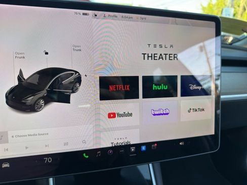 Used 2019 Tesla Model 3 Standard Range Plus image 26