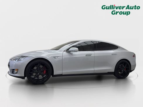 Used 2013 Tesla Model S RWD image 2