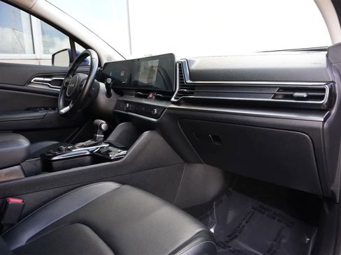 Used 2023 Kia Sportage EX image 23