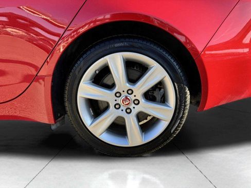 Used 2019 Jaguar XE Premium image 53