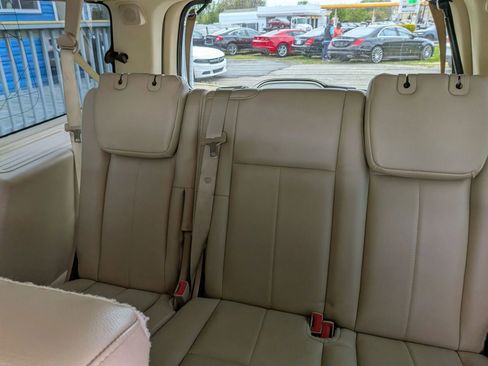 Used 2017 Ford Expedition EL XLT w/ Equipment Group 202A image 28