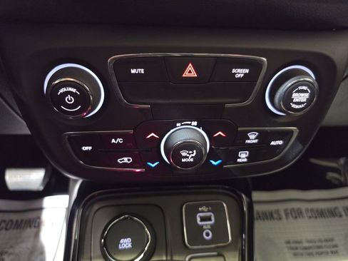 Used 2020 Jeep Compass Limited AWD/4WD image 17