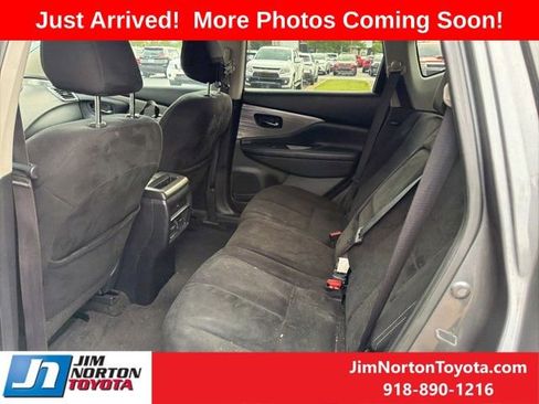 Used 2018 Nissan Murano SV FWD image 7