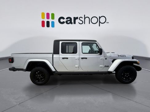 Used 2023 Jeep Gladiator Sport AWD/4WD image 6